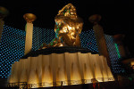 V&auml;rldens st&ouml;rsta bronsstaty utanf&ouml;r MGM Grand Hotel & Casino.