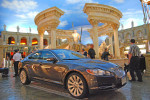 Ny Jaguar visas upp i romersk milj&ouml; p&aring; Caesars Palace.