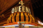 4 Queens p&aring; Fremont Street.